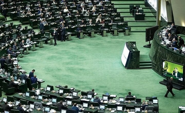 تذکرات کتبی نمایندگان به مسئولان اجرایی؛ از مشکلات آنتن‌دهی و مدارس کانکسی تا مطالبات کشاورزی و معدنی