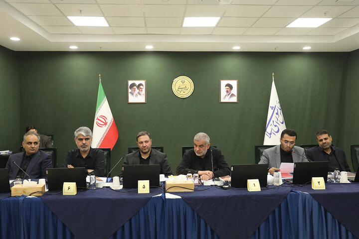بیانیه نمایندگان مجلس به رئیس‌جمهور: گران‌سازی بنزین راهکار ناترازی نیست/ سهمیه یارانه‌ای باید به کد ملی اختصاص یابد