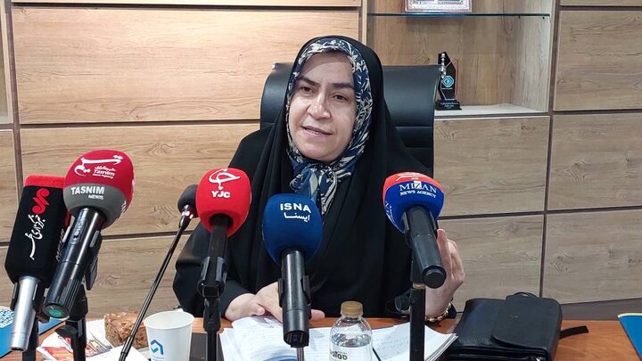 مقصودی: مجلس اجازه افزایش قیمت بنزین بدون پشتوانه را نمی‌دهد/ کالابرگ باید متناسب با تورم افزایش یابد