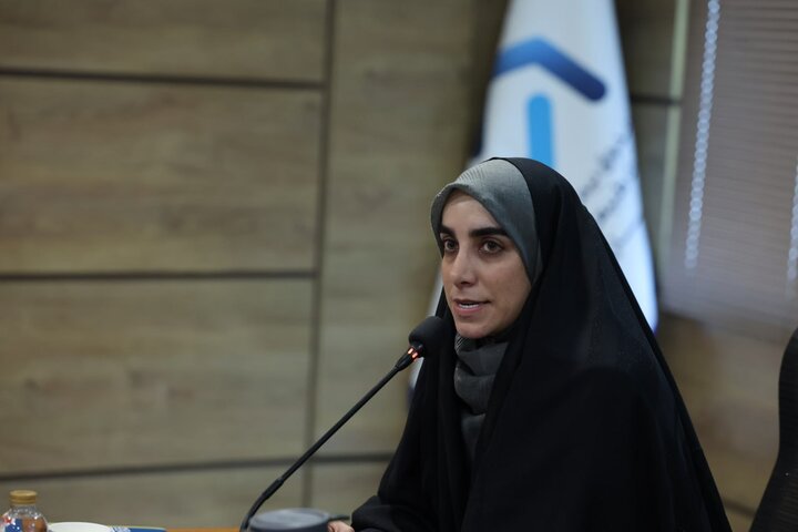 نشست فاطمه مقصودی