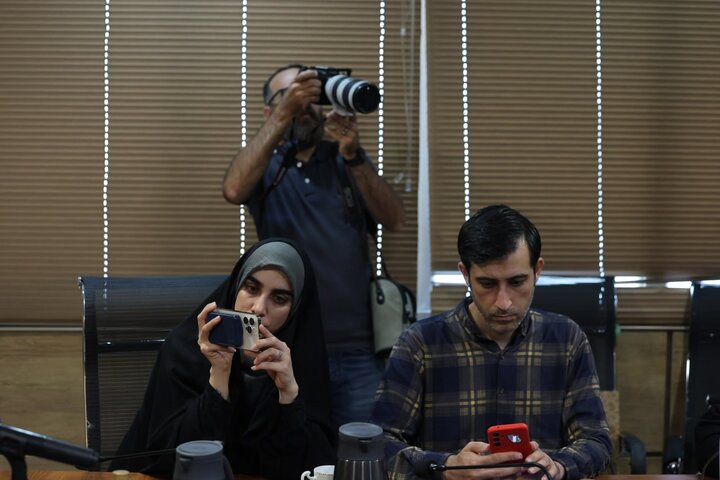 نشست فاطمه مقصودی