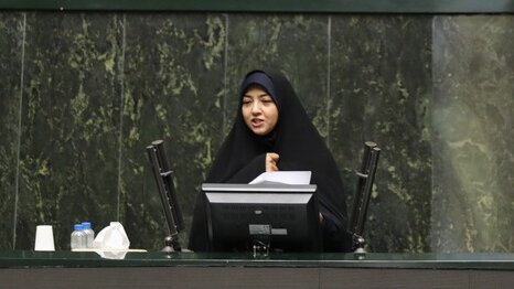 سعیدی: اقدامات ستاد تنظیم بازار برای مقابله با «انفجار گرانی» کافی نیست/ دولت باید با تشکیل ستاد بحران، به داد صنایع آسیب‌دیده برسد