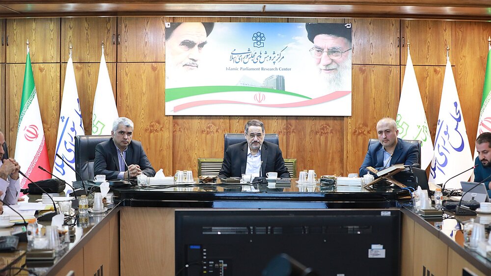 نگاهداری: هدف اصلی جنگ اقتصادی، ناراضی کردن مردم است / ضرورت دفاع از معیشت مردم پای لانچر اقتصاد