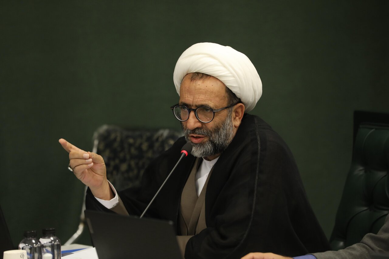 طرح مقابله با نفوذ در کانون جلسه امروز مجلس/ تأکید بر استقلال قوا و دغدغههای اقتصادی نمایندگان