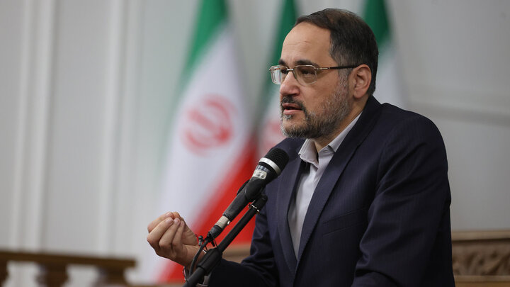 رییس مرکز پژوهش های مجلس: ایران امروز زخم خورده خصم است و به فرزندانش نیاز دارد/ این روزها برچسب، کار گلوله را می کند