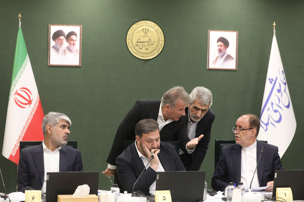 گزارش جلسه علنی امروز/ ضربالاجل برای بانکها و تفحص از بنادر و امور دام
