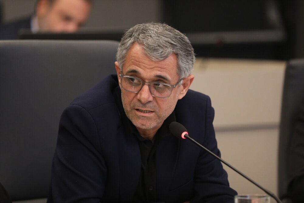 بدری: وزارت نفت نباید از این پس با بدهکاران نفتی بدحساب و فاقد عملکرد شفاف همکاری کند/ با ۴ تراستی متخلف و بدهکار باید برخورد شدید قضایی شود