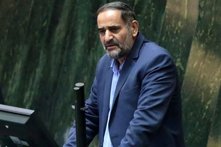 عباسپور: ارزپاشی در شرایط عسر و حرج کشور معنا ندارد