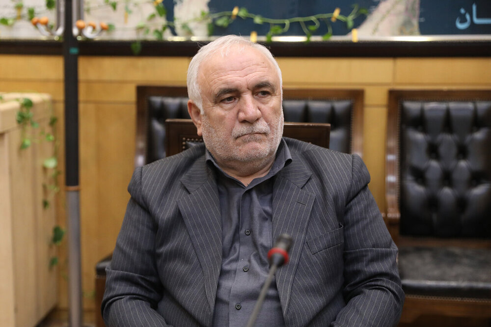 عبداللهی: افزایش روزانه نرخ دلار، قدرت خرید مردم را کاهش داده است