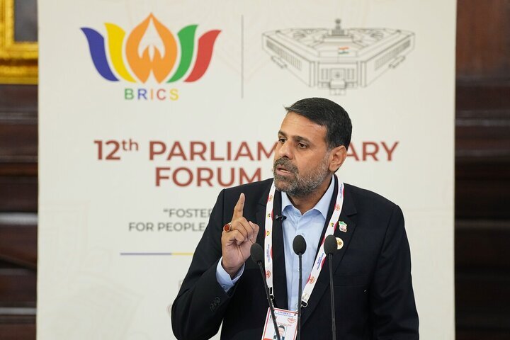 نادری: ما خواهان جنگ نیستیم، اما صلح را با تسلیم اشتباه نمی‌گیریم